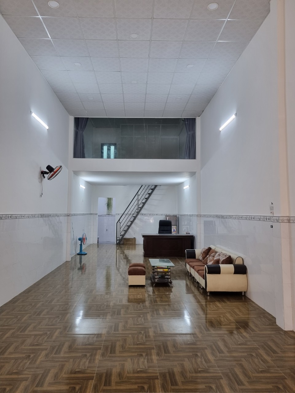 Bán nhà mặt tiền đẹp, khu  Bình Trị Đông B, Bình Tân - 4.5 x 20m