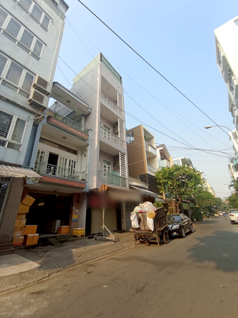 Bán khách sạn 4x30m mặt tiền kinh doanh - Gần công viện Phú Lâm