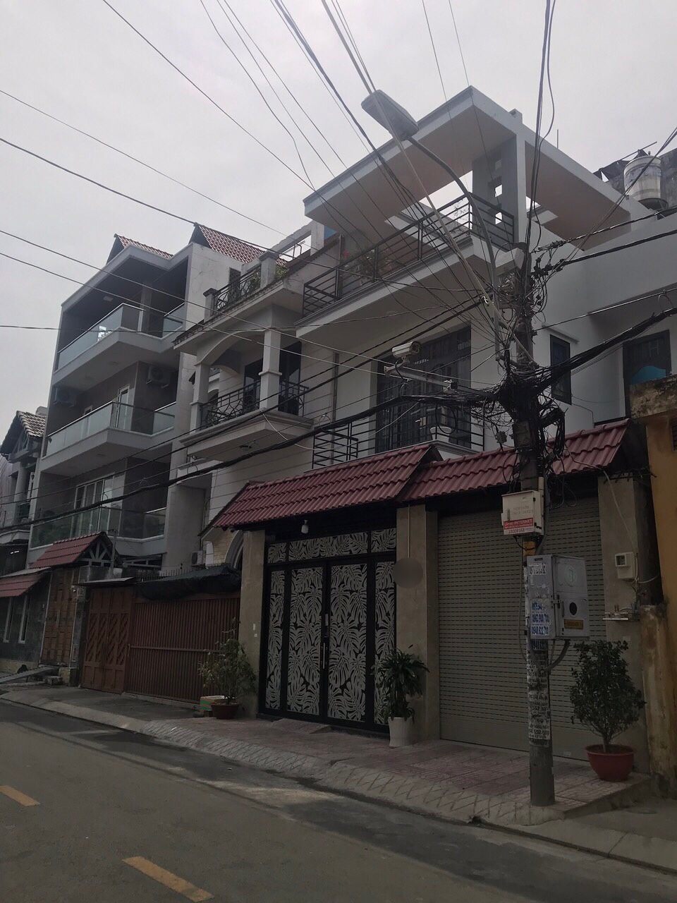 Bán nhà Mặt Tiền Nội Bộ Đường 28. Giá 13.1 Tỷ, DT: 8x10m, 4PN +4WC