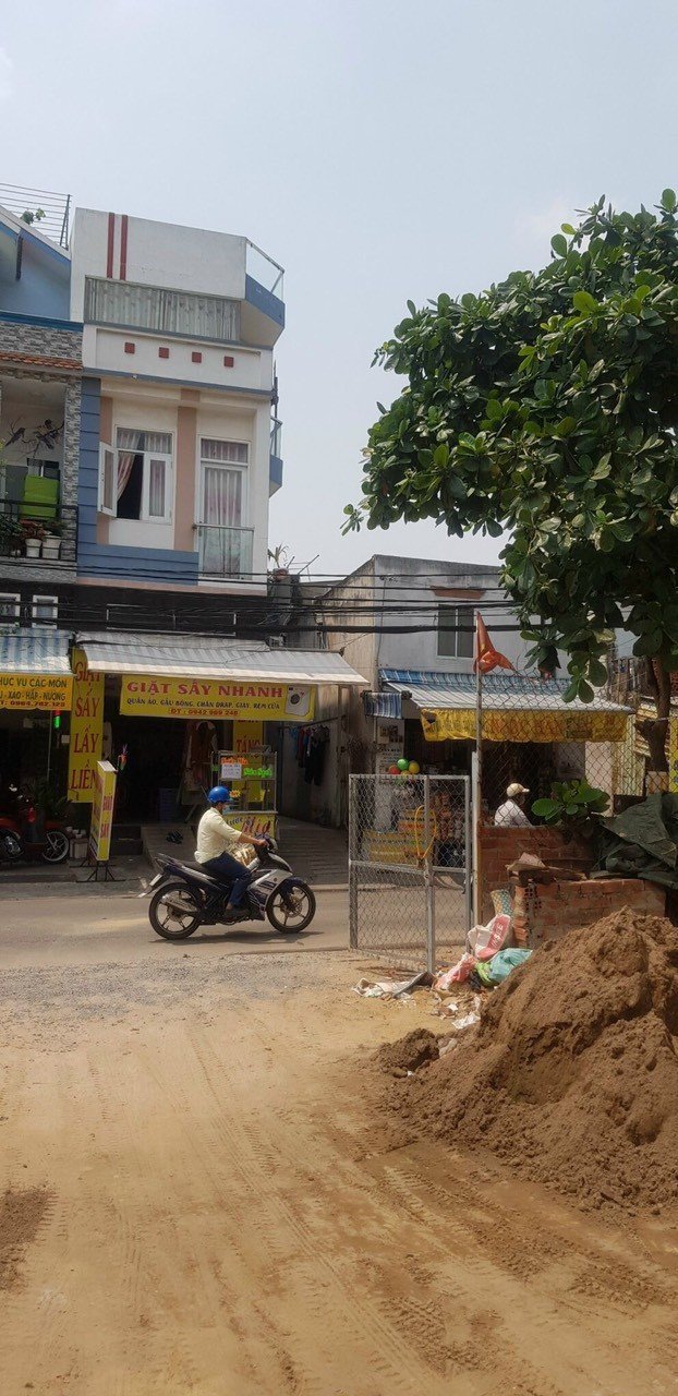 NHÀ GÓC MẶT TIỀN KINH DOANH KHỦNG 9M - ĐƯỜNG 10M- SHR- 17 CĂN TRỌ THU 35TR THÁNG - ĐẤT ÔNG BÀ TRÊN 70 NĂM. ĐÃ HOÀN CÔNG ĐẦY ĐỦ chỉ 11 Tỷ