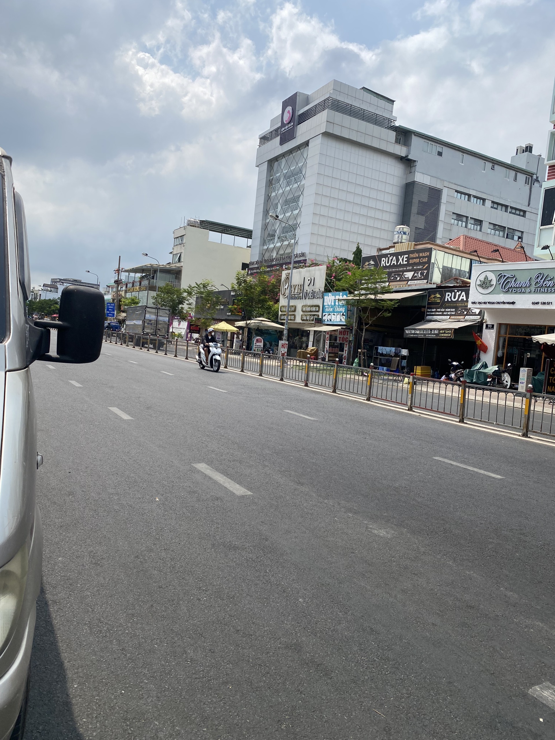 Bán nhà mặt tiền kinh doanh khu Bình Phú . Gần chung cư siêu thị