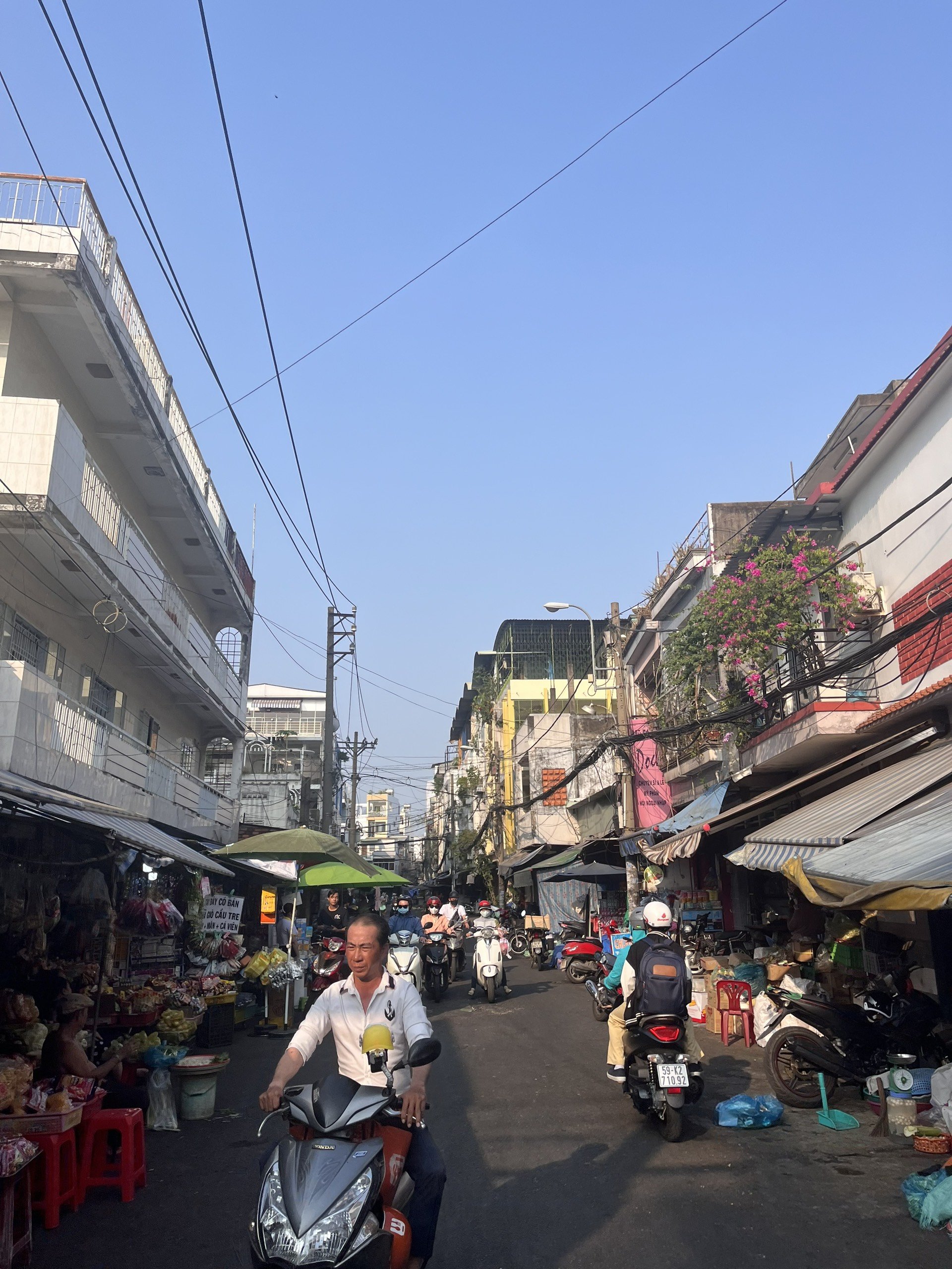 Bán nhà mặt tiền kinh doanh chợ Bình Tiên