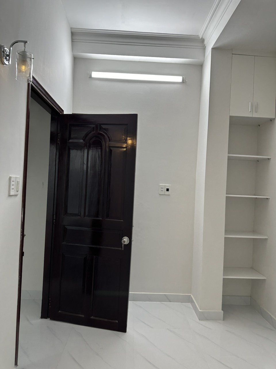 Bán nhà mặt tiền kinh doanh khu ăn uống  Lê Quang Sung