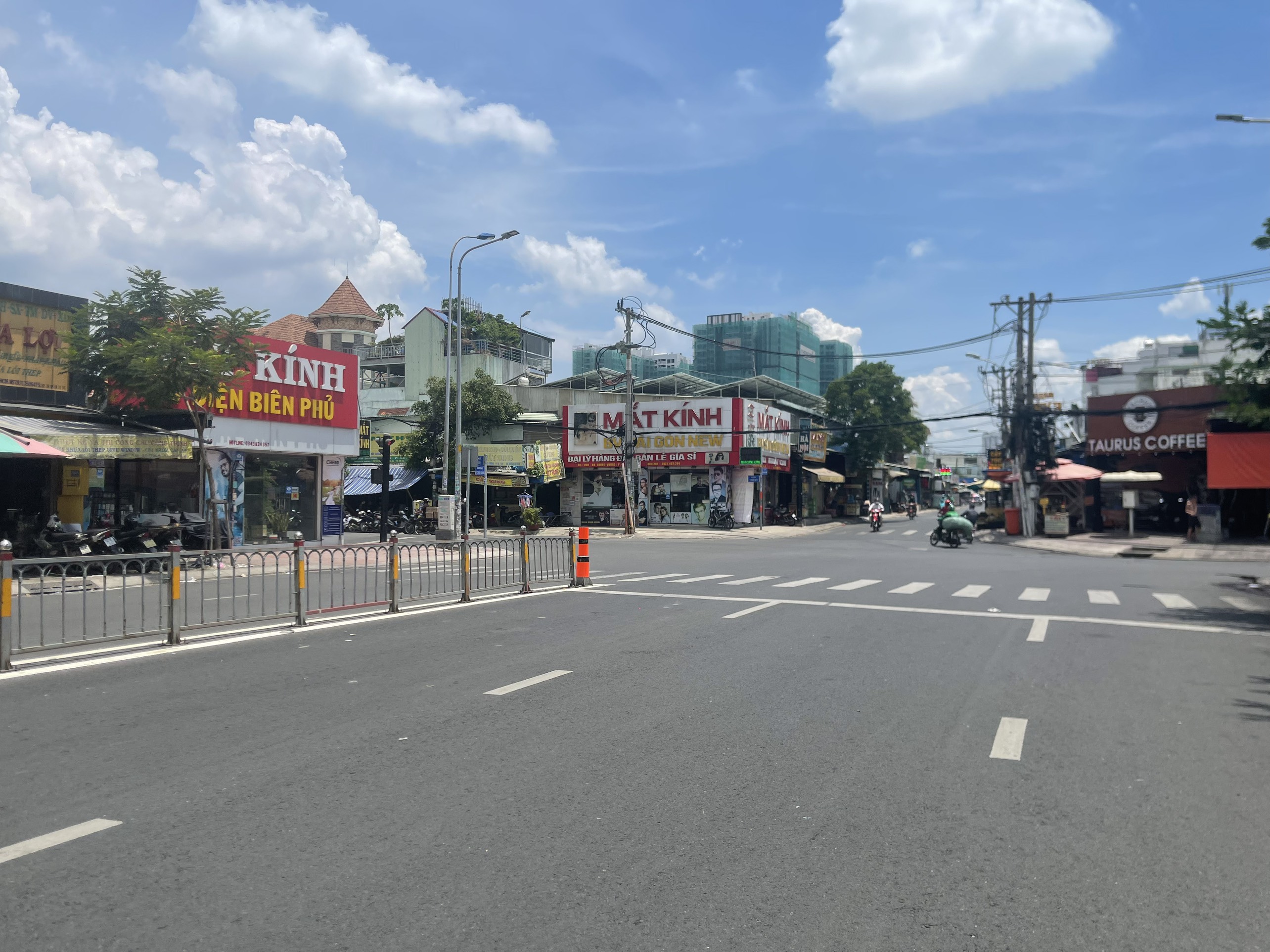 Bán nhà mặt tiền Lý Chiêu Hoàng