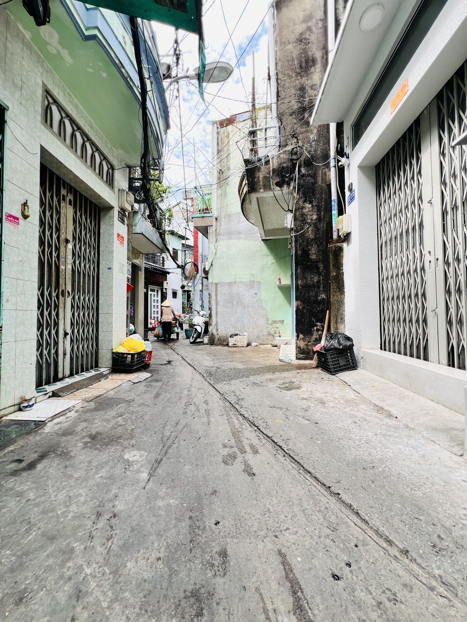 Nhà mới hẻm 3m thông - Bình Tiên P8 Q6 - gần chợ, trường học Nhật Tảo, Văn Thân