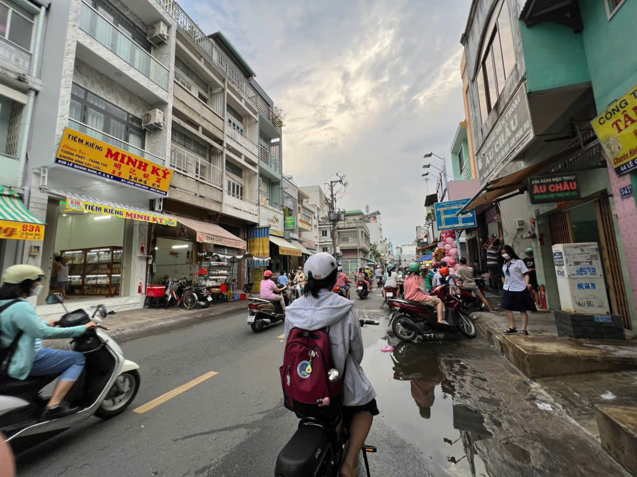 Bán Nhà Mặt Tiền Đường 10m Kinh Doanh Sầm Uất Thông Ra Phạm Đình Hổ P2 Q6 - 3.2x9.9m