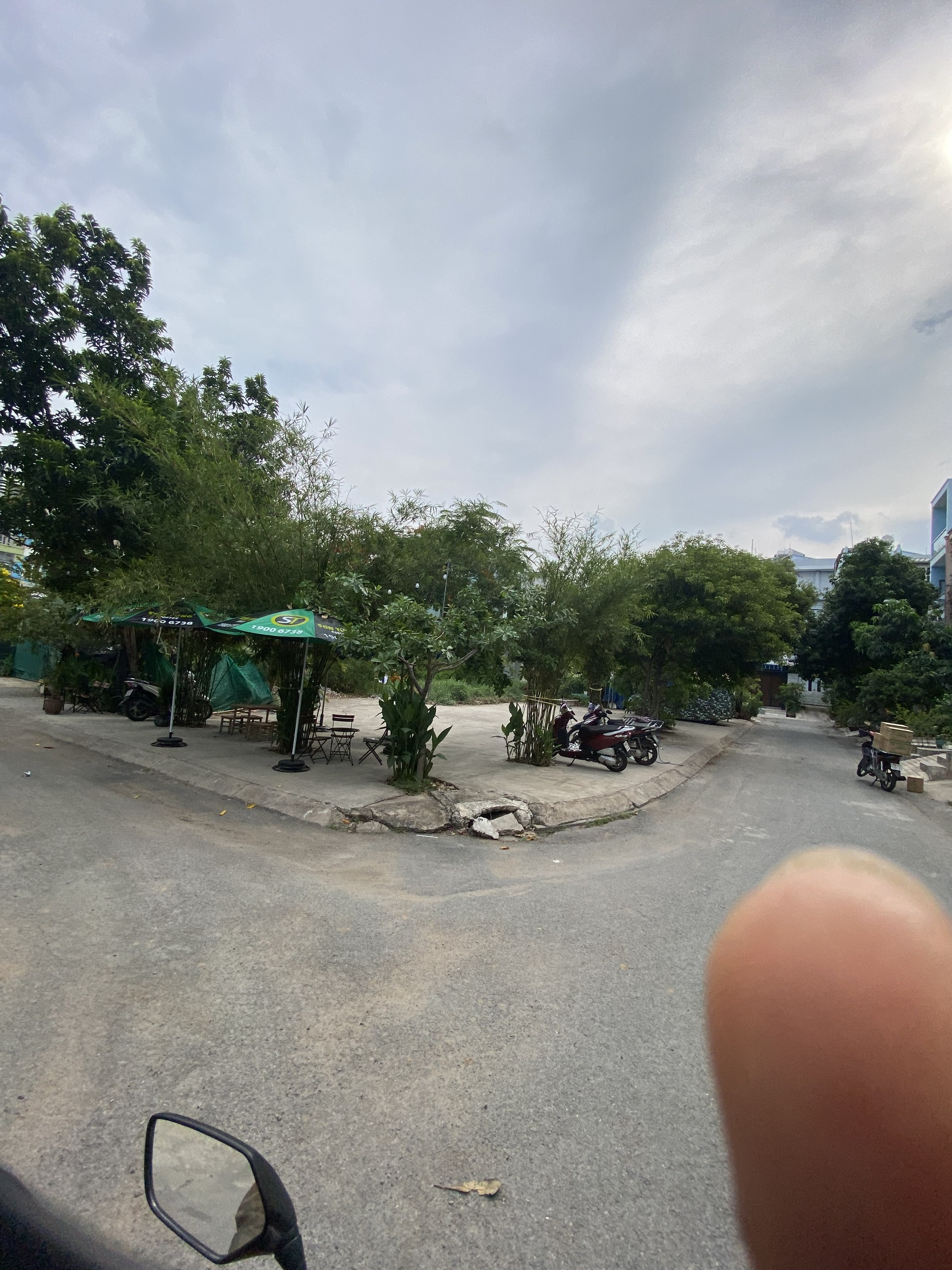 Bán nhà mặt tiền nội bộ gần khu Bình Phú