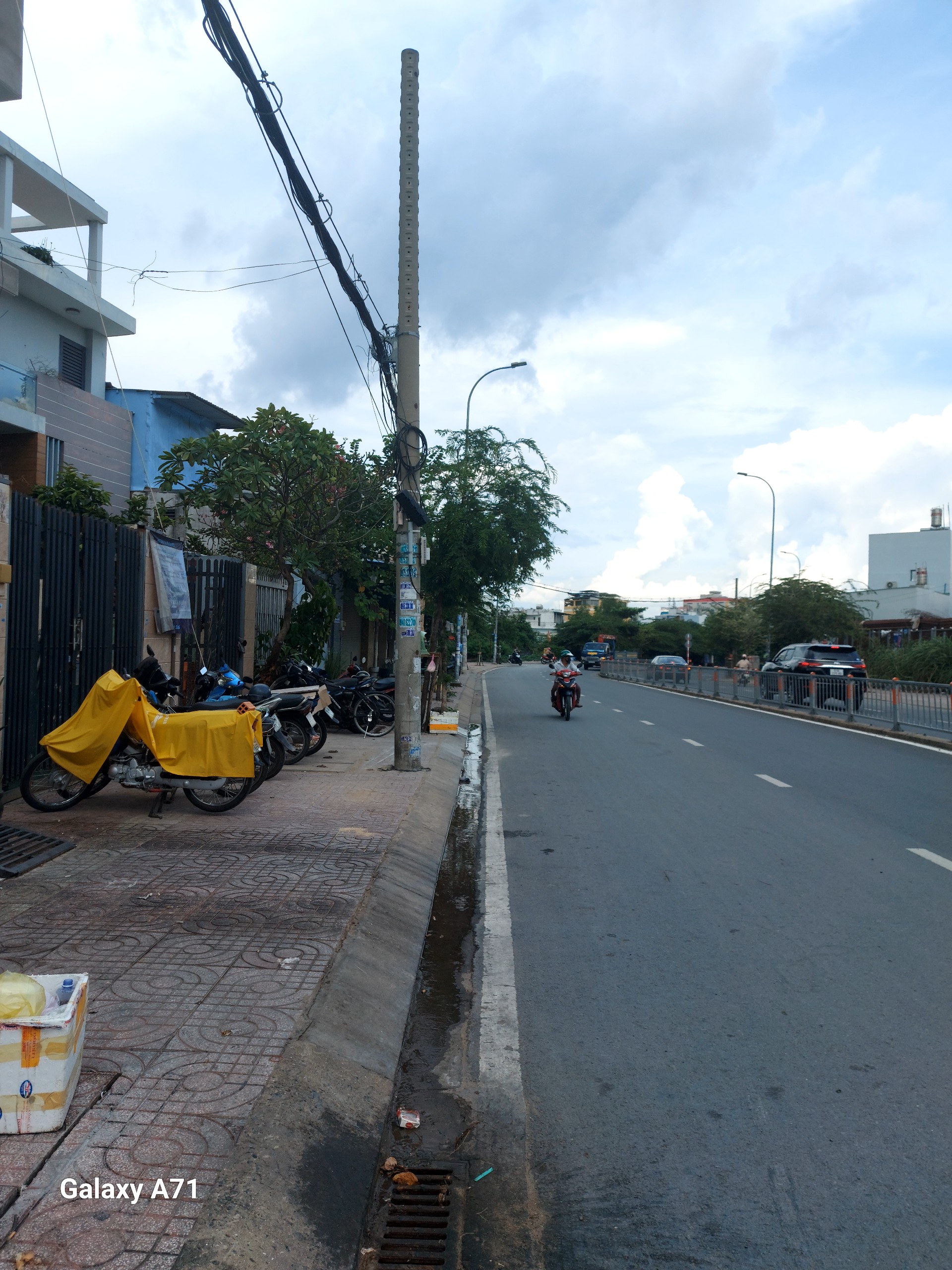 MTKD - LÊ CƠ - 4x30 - Nhà 2 Lầu - Sau ngăn nữa nhà làm dãy trọ (8tr/tháng)