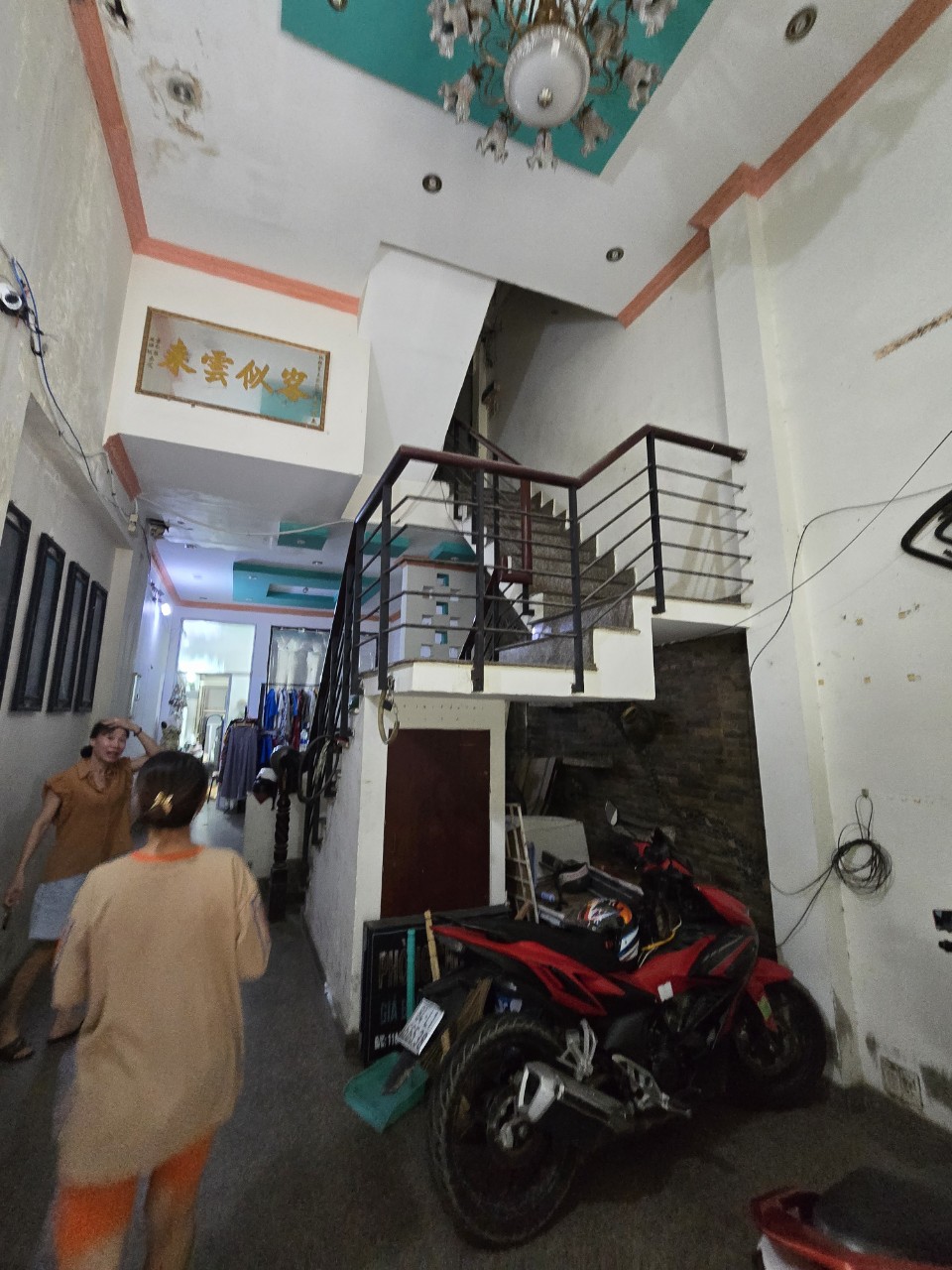 Bán nhà đối diện công viên , 10 phòng