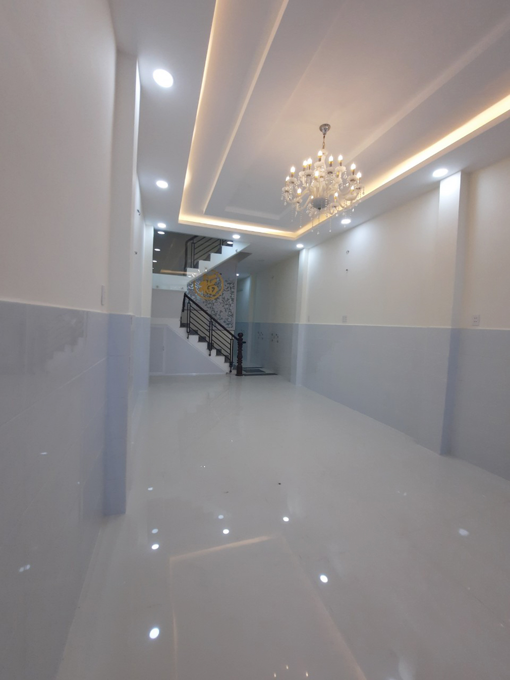 Bán nhà đẹp vào ở liền cư xá Phú Lâm D- Gần công viên Bình Phú