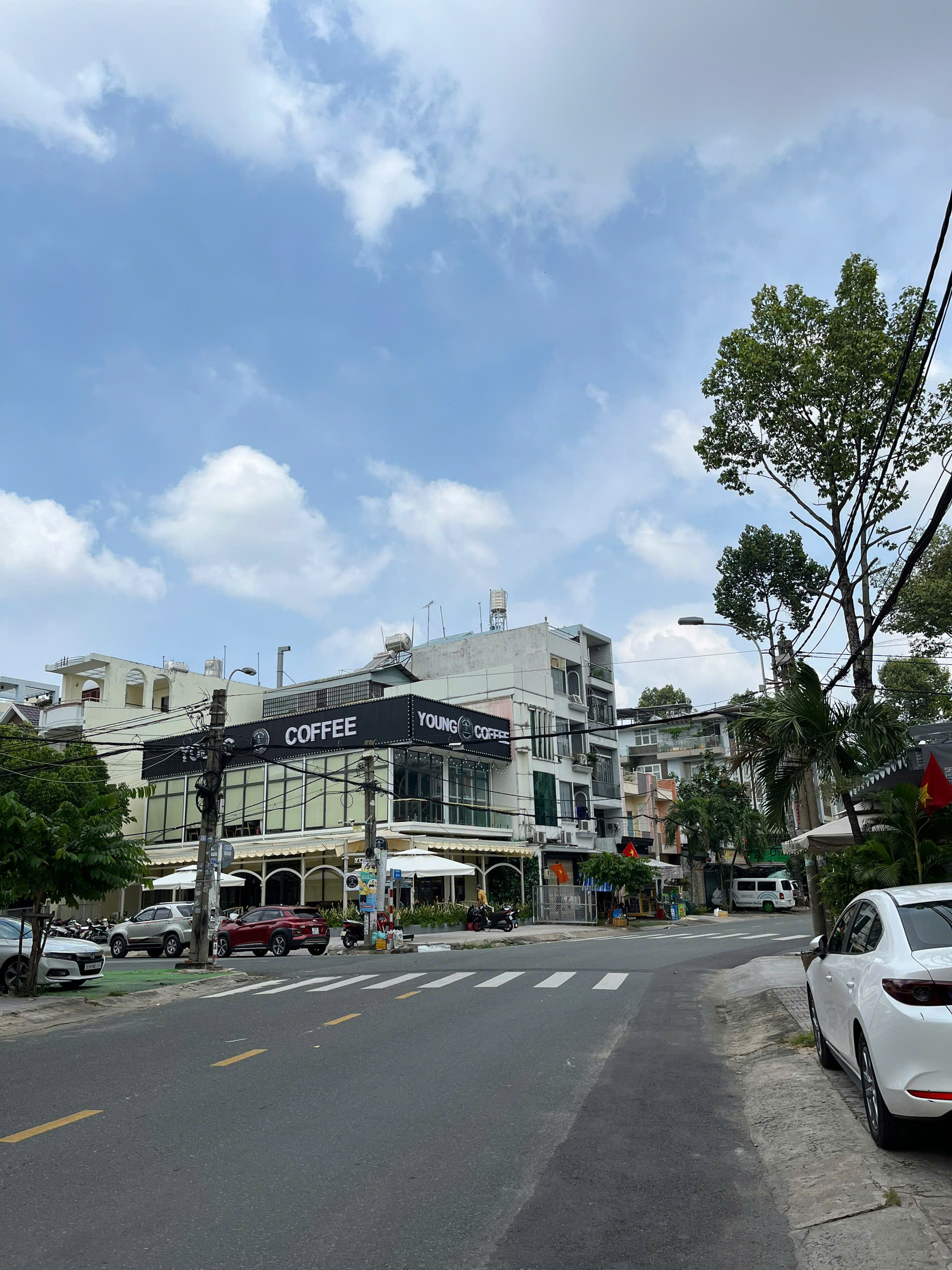 Bán nhà mặt tiền kinh doanh Tên Lửa