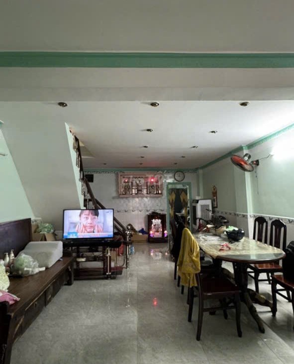 Hẻm 5m - 336/ Nguyễn Văn Luông, P12, Q6 - 4.4m x 17.3m - Thông ra Hậu Giang