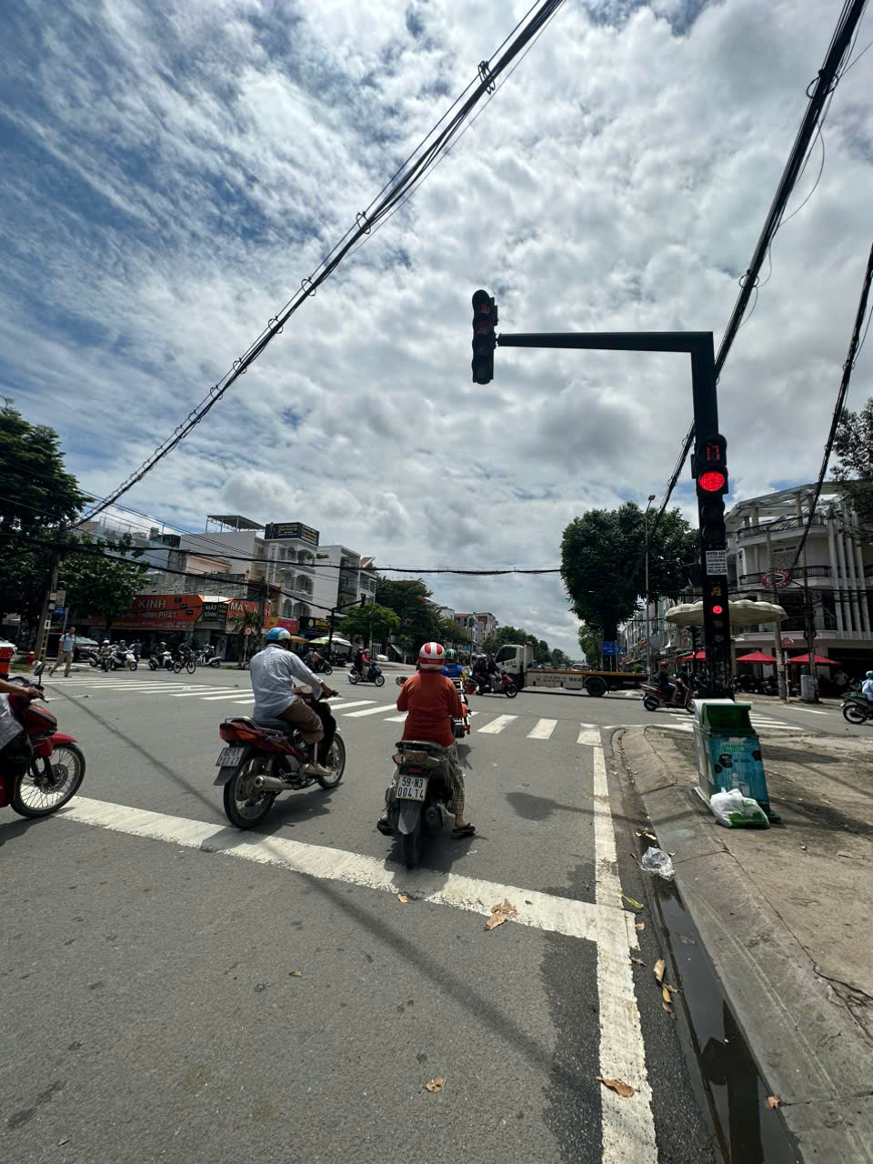 Bán nhà mặt tiền Tên Lửa , gần Aeon Bình Tân