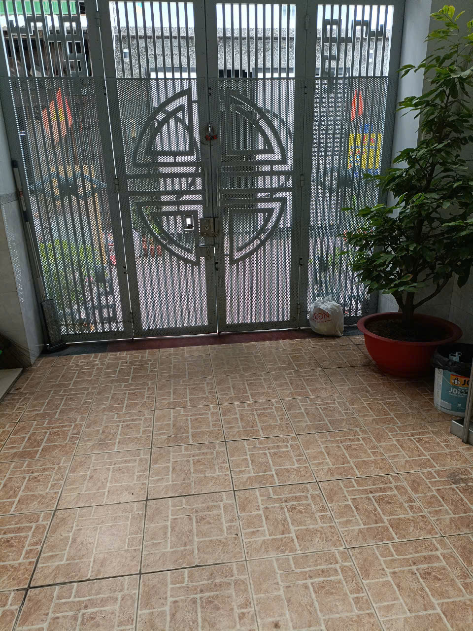 Hẻm 6m thông - 4m x 17.8m - Đường số 29 - Tỉnh Lộ 10 - Nhà đẹp vô ở liền - 4PN - 5WC.