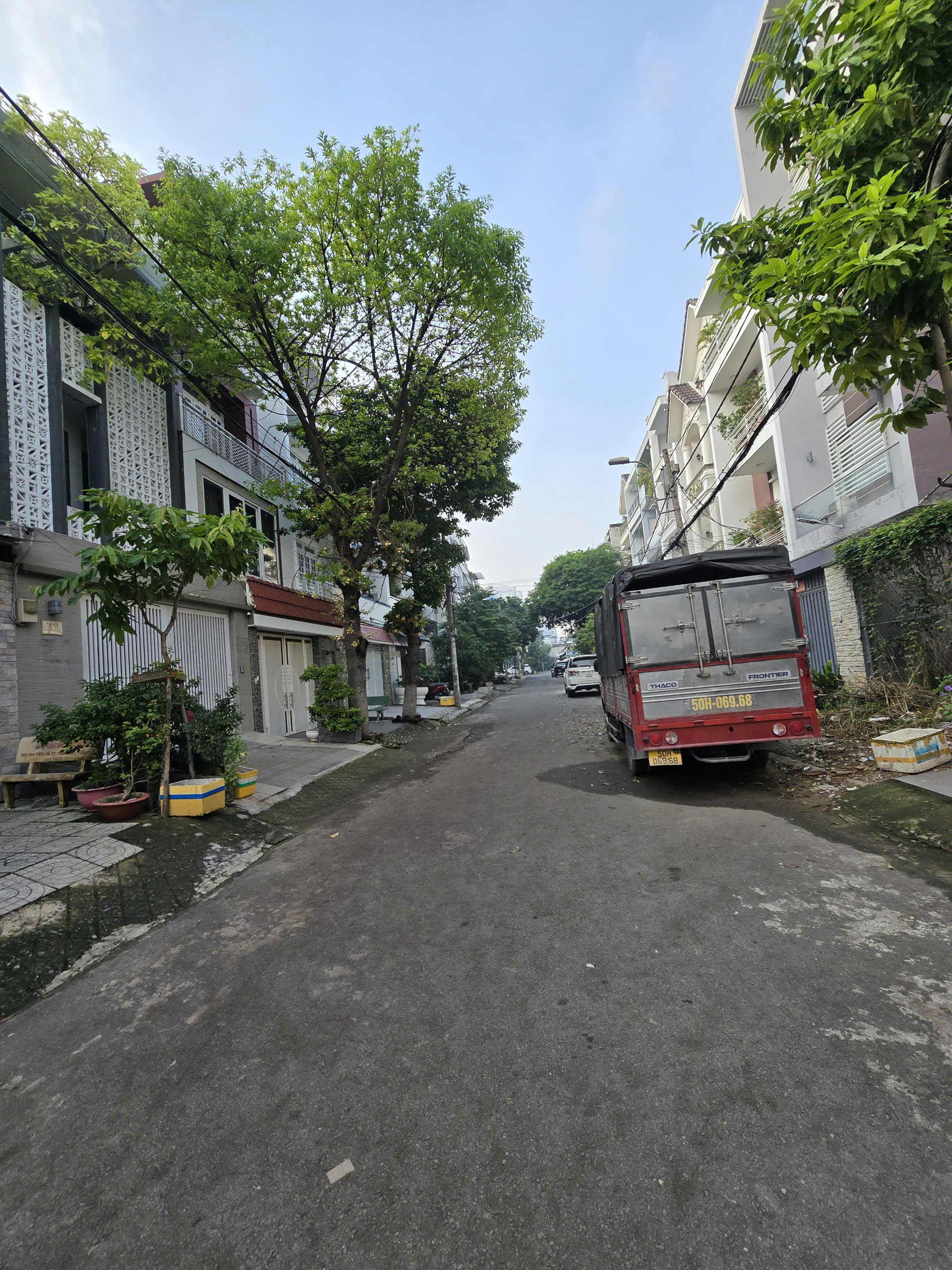 Bán nhà mặt tiền khu Tên Lửa