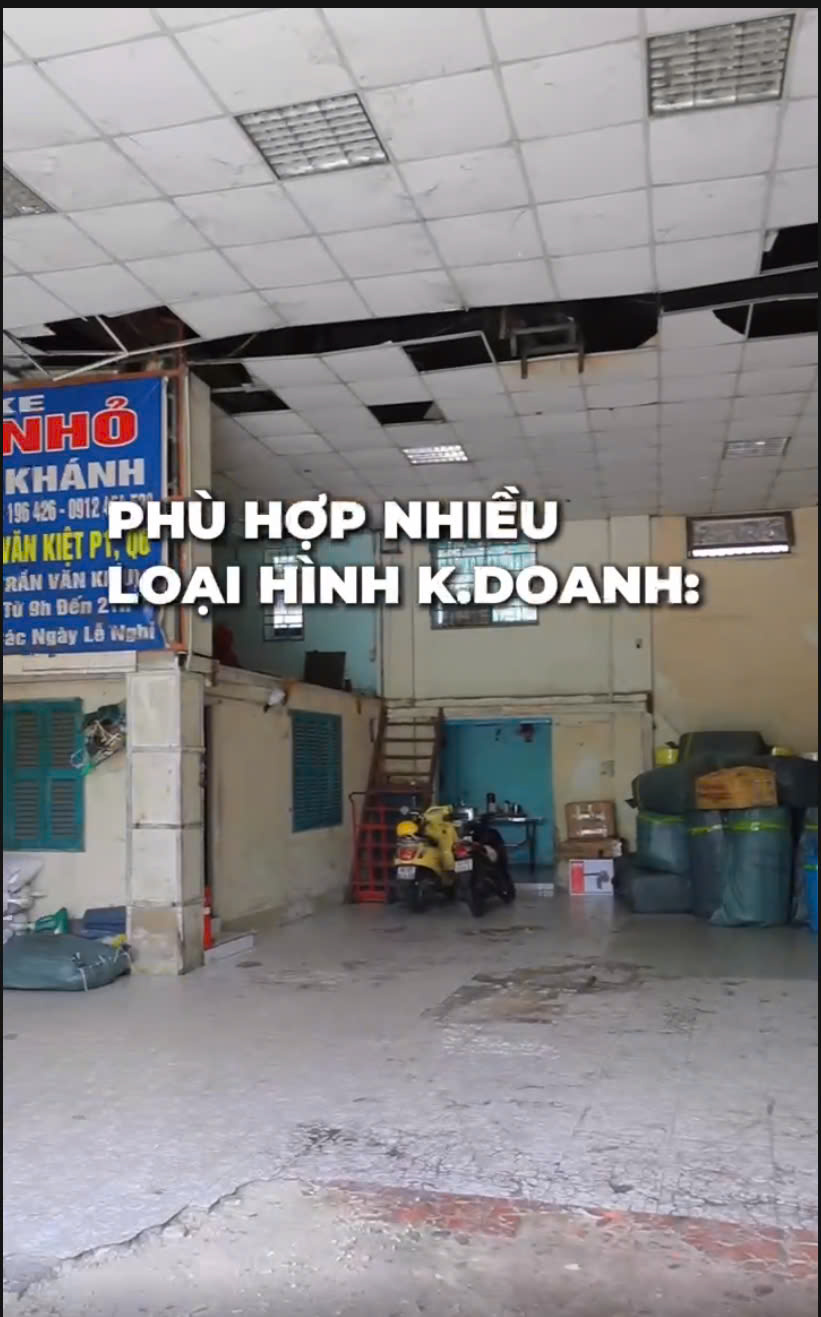 Bán nhà diệ tích lón đường Võ Văn Kiệt