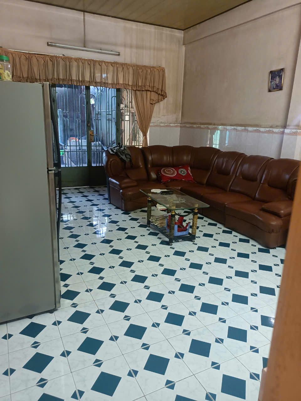 Bán nhà hẻm xe hơi gần nhà hàng Đại Hỷ