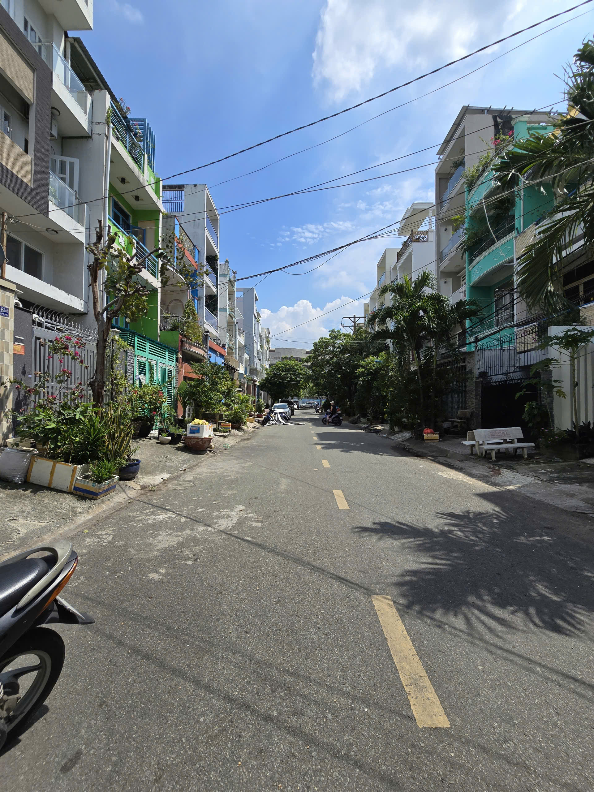 Bán nhà mặt tiền nội bộ gần Aeon Bình Tân