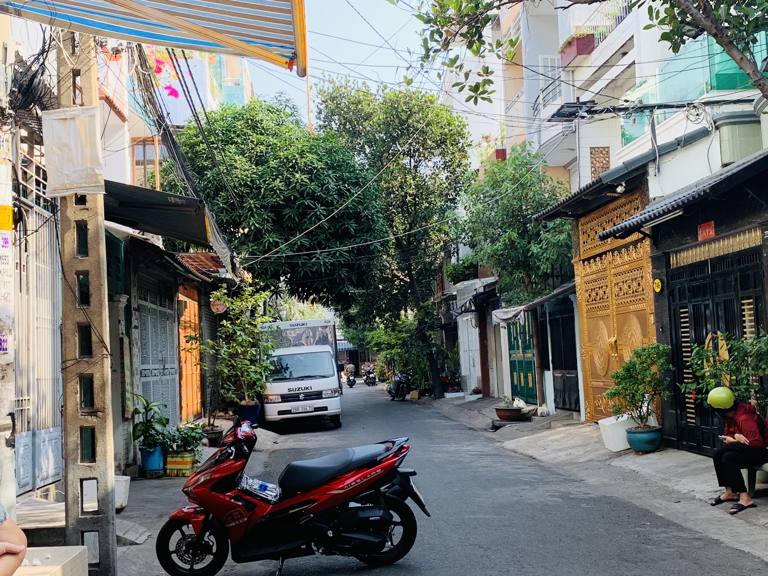 Bán nhà mặt tchợ Hồ Trọng Quý