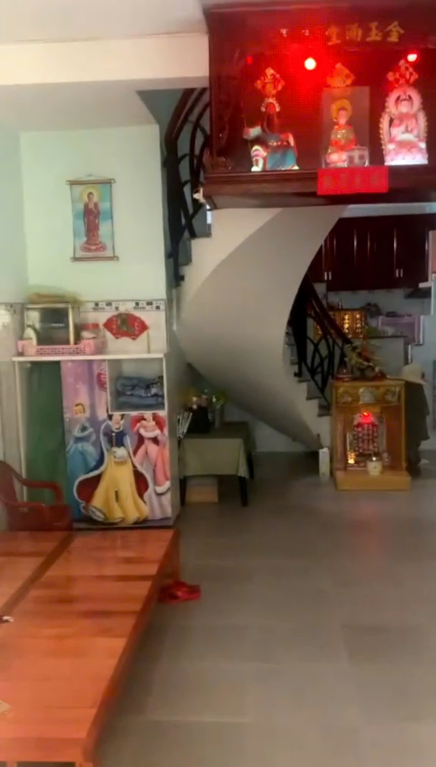 Hẻm 3m - An Dương Vương, P16, Q8 - Giáp P10, Q6. Nhà 4.3m x 10.3m - 3 Lầu đúc - Mái đúc BTCT mát mẻ.