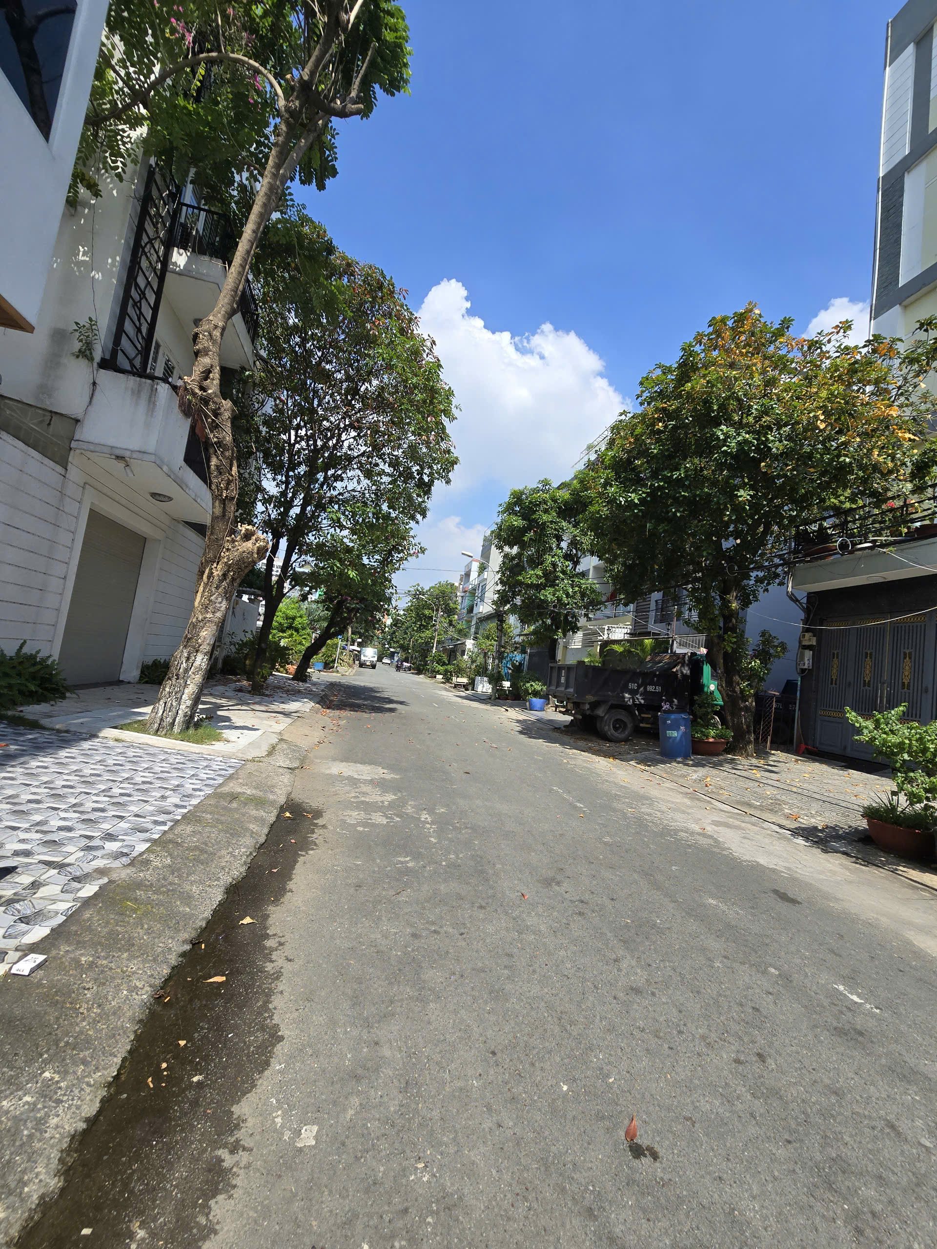 Bán nhà nội bộ khu Tên Lửa