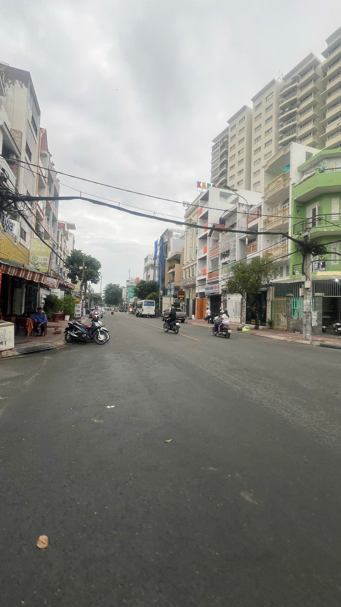 Bán nhà góc mặt tiền Khu Bình Phú