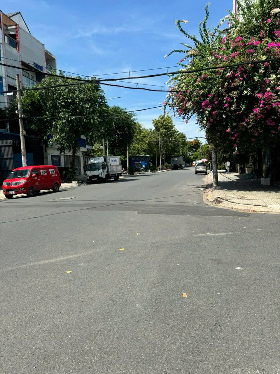 Mặt tiền nội bộ - 8m x 27m - KDC Bình Phú, P10, Q6 - Nhà 3 Lầu - Sân thượng.