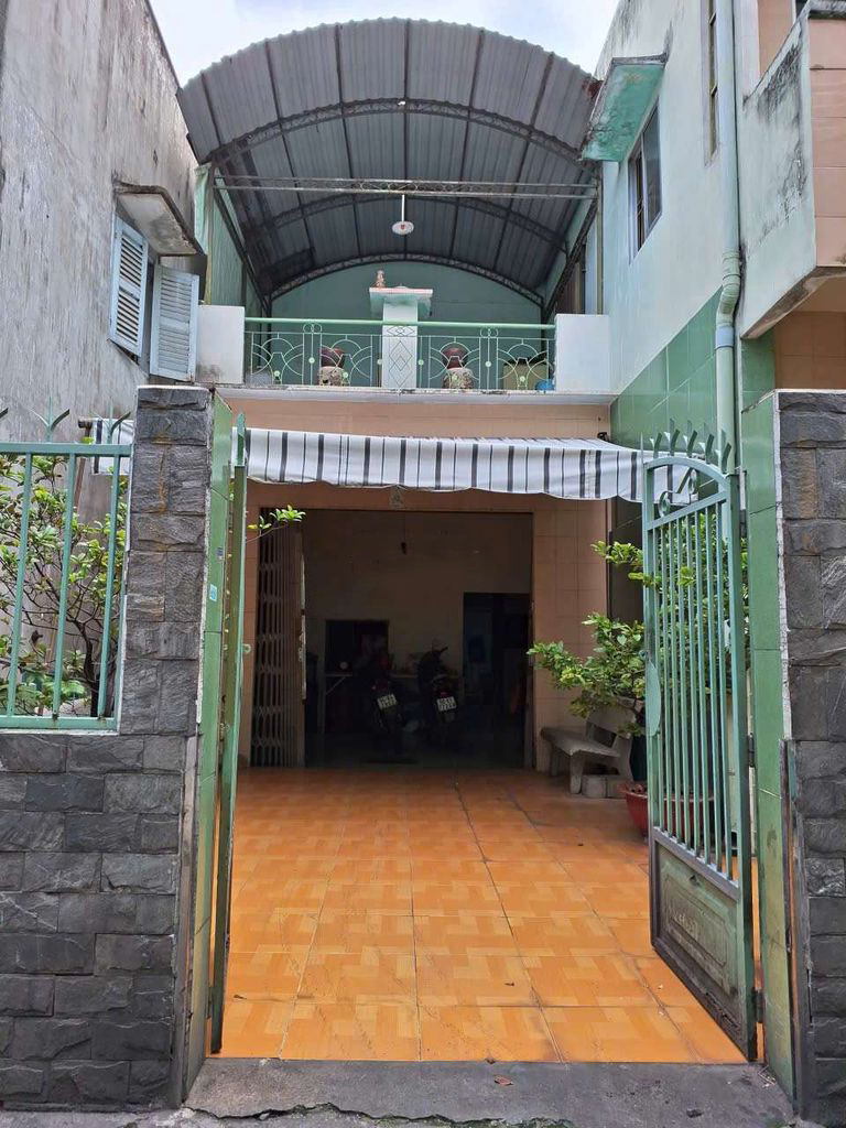 Bán nhà diện tích lớn gần khu Chợ Lớn