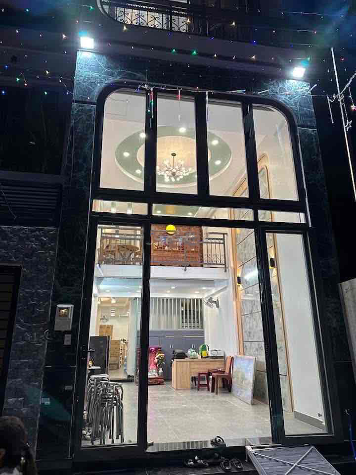 Bán nhà mặt tiền nội bộ khu dân cư Nam Long