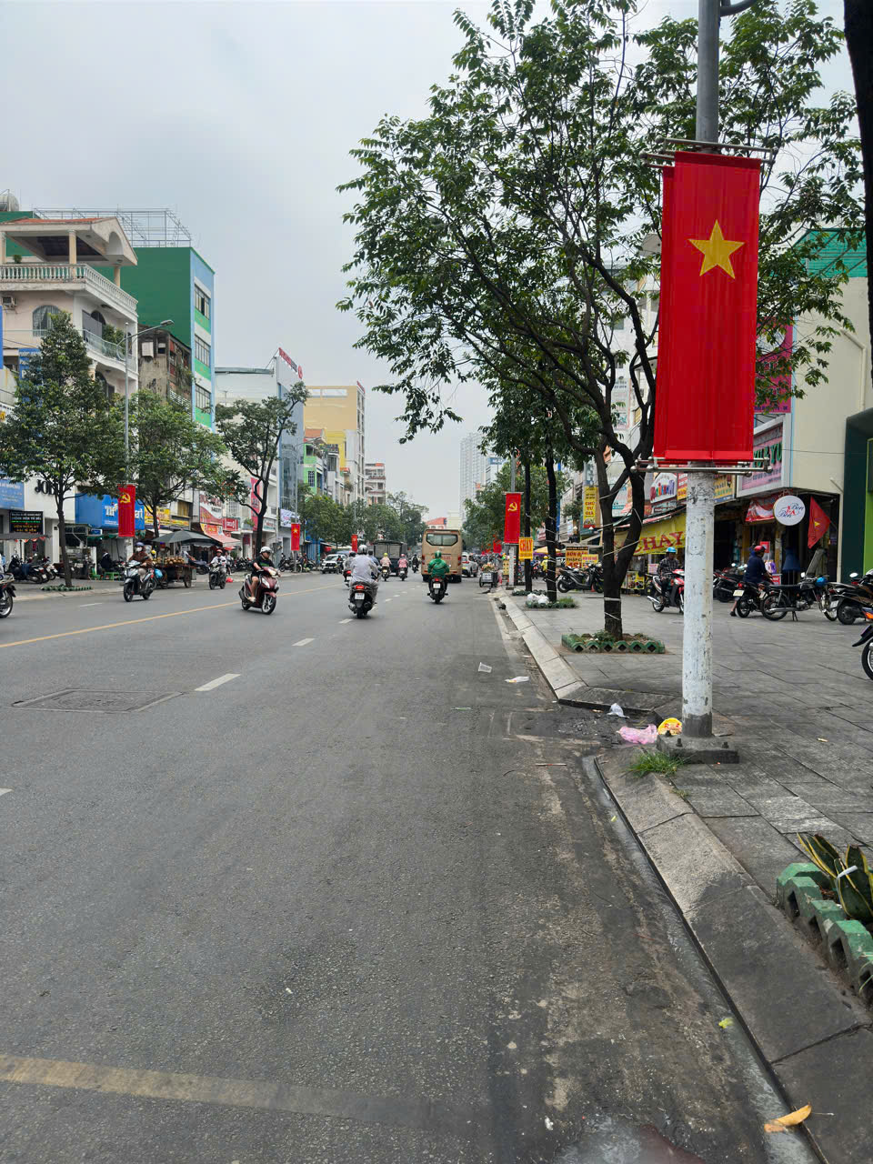 Bán nhà mặt tiền Hậu Giang gần chợ Bình Tây