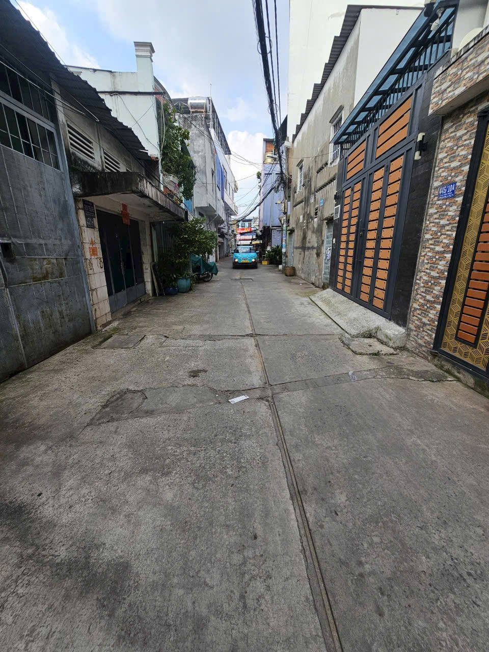 Hẻm Oto tận cửa - 5m x 13m - Tân Hòa Đông - Nhà mới vào ở liền. 2 lầu sân thượng