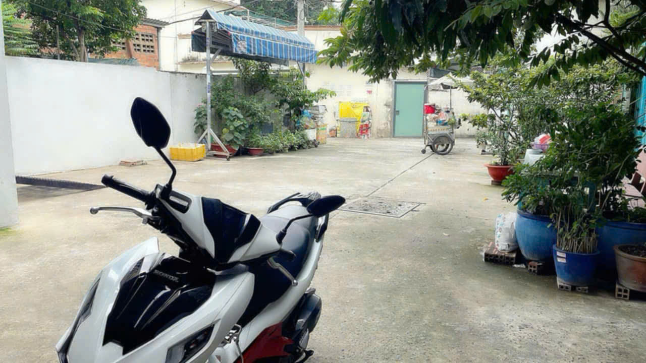 Bán nhà hẻm 336 Nguyễn Văn Luông , gần vòng xoay Phú Lâm