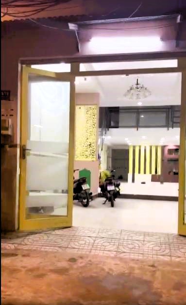 Nhà hẻm 1/ - Oto nằm trong nhà - Lê Cơ, An Lạc, Bình Tân - 5.1m x 17.1m (nở hậu 5.4m)