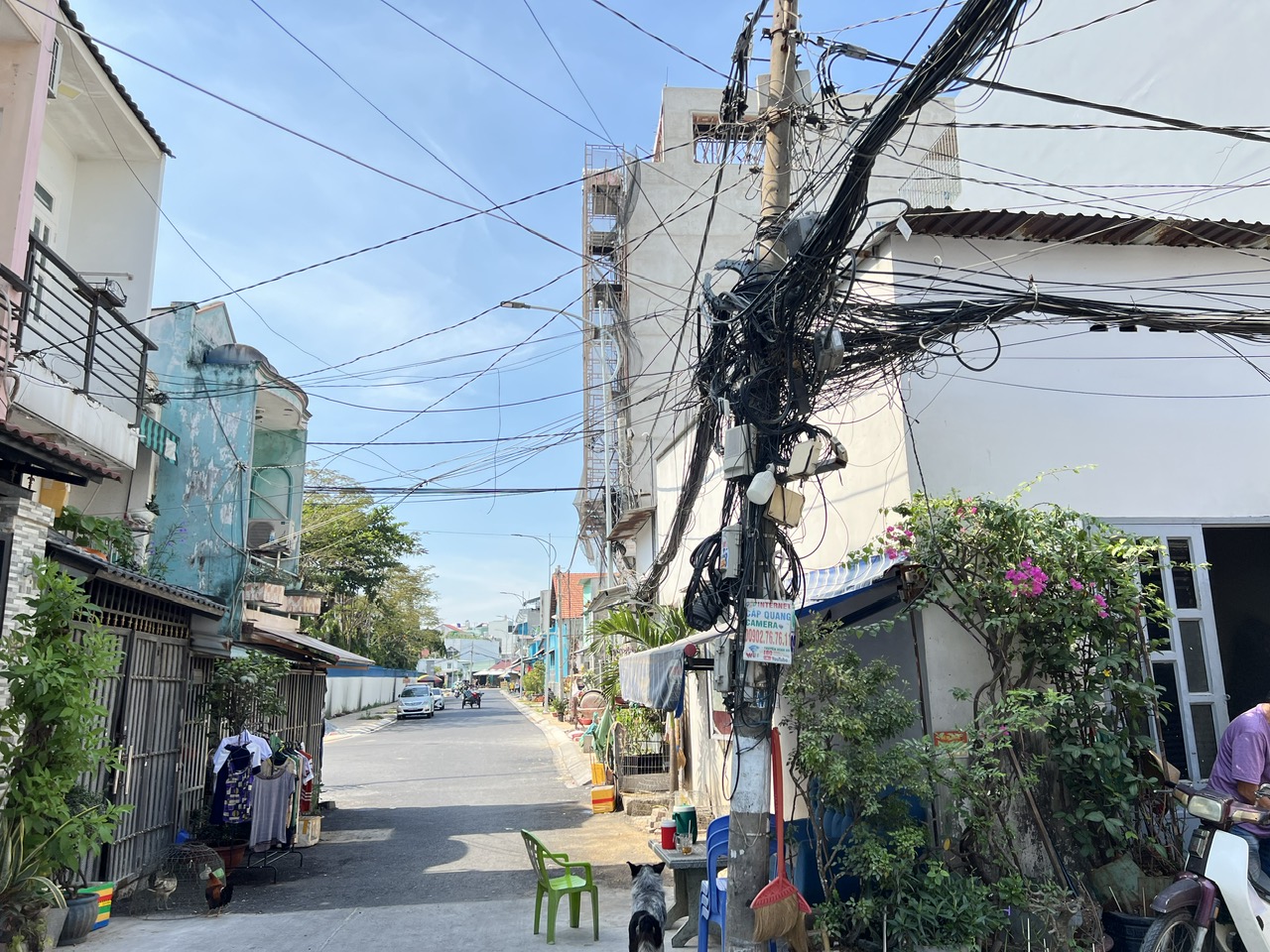 Hẻm 6m - Oto thông, KDC Tên Lửa, Nhà sau lưng Aone Mall Bình Tân - 8m x 9.7m - Nhà cấp 4 tiện xây mới.