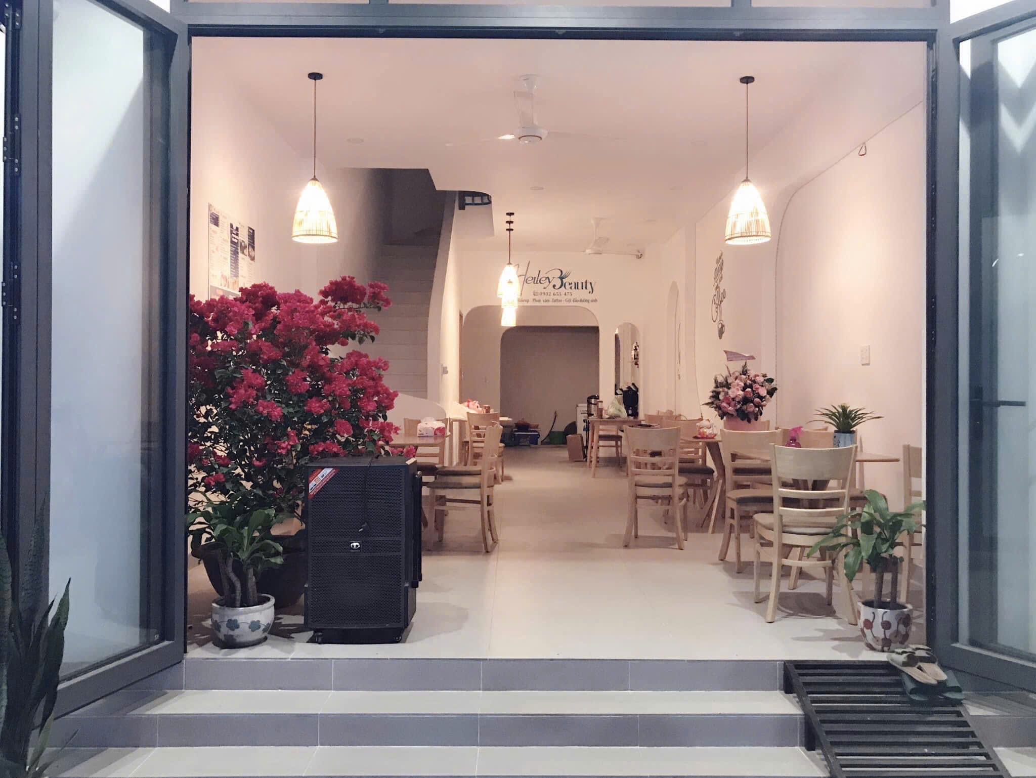 Mặt tiền kinh doanh - 4.5m x 18m - 2 Lầu (Nhà mới) - Giáp KDC Tên Lửa - Tân Tạo, Bình Tân