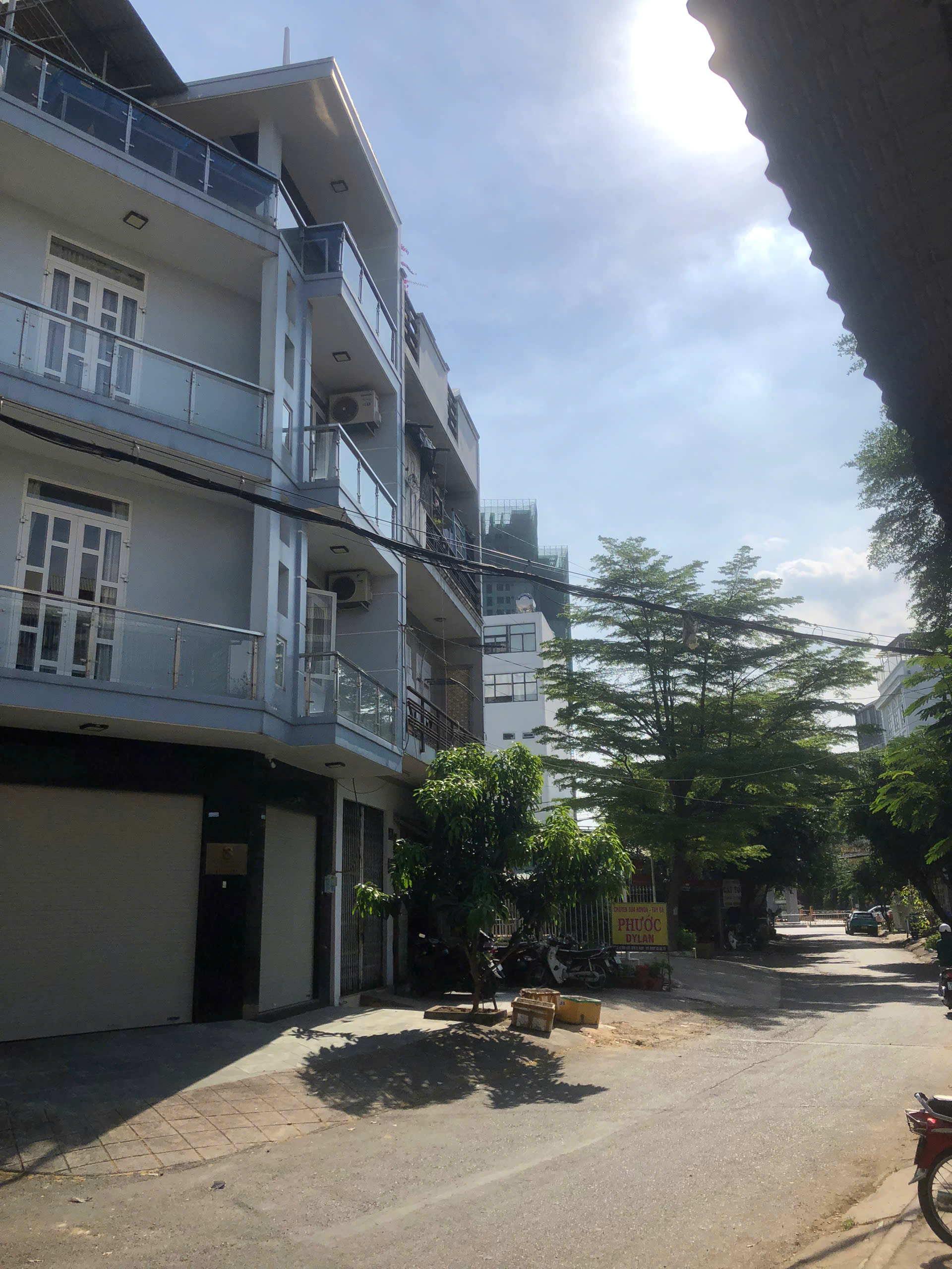 Bán nhà mặt tiền đường gân Aeon Bình Tân