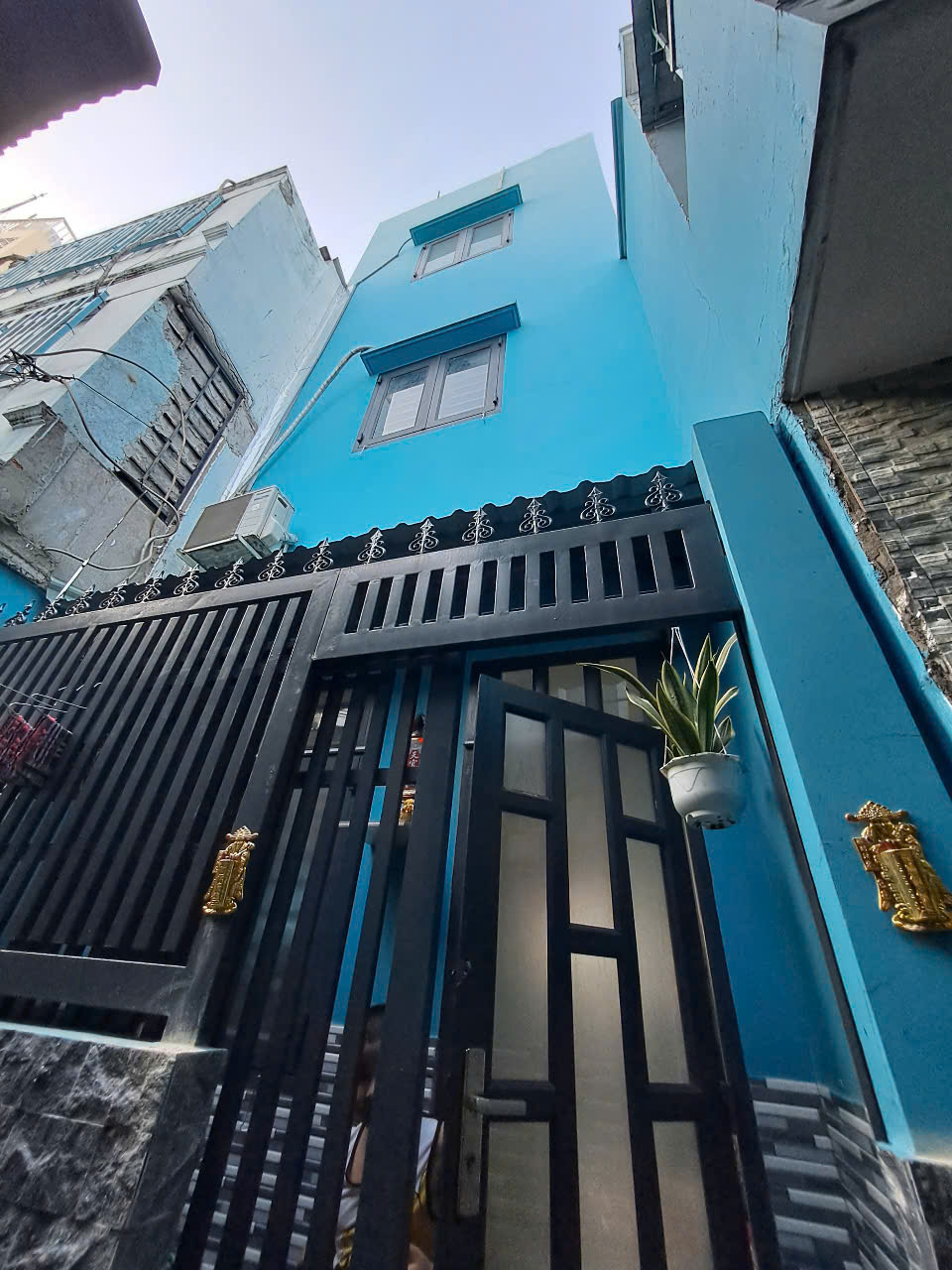 Bán nhà hẻm xe tải gần vòng xoay Phú Lâm quận 6