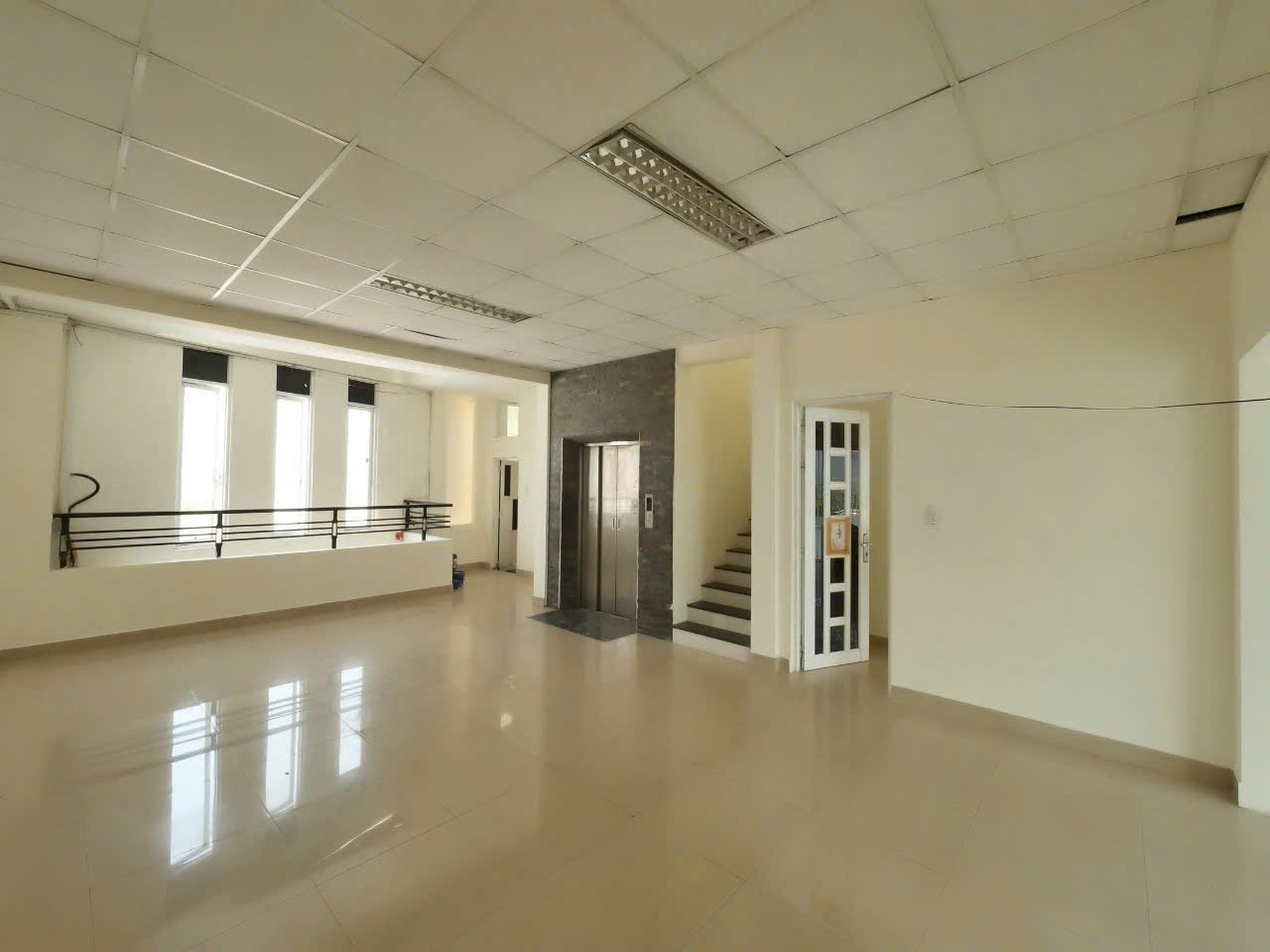 MTNB - KCD Tên Lửa - Bình Trị Đông B - 8.4m x 12m - 4 tầng - Nhà có thang máy.