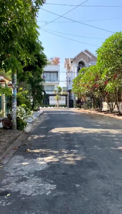 MTNB - Tên Lửa - Bình Trị Đông B - Biệt thự, 10m x 21m - Lửng, Lầu, Mái - 6PN - 5WC.