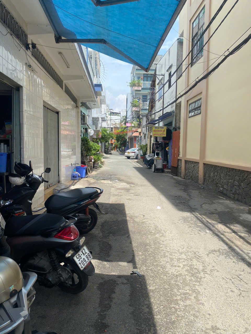 Bán nhà đẹp đường xe hơi , gần chợ Bình Tiên