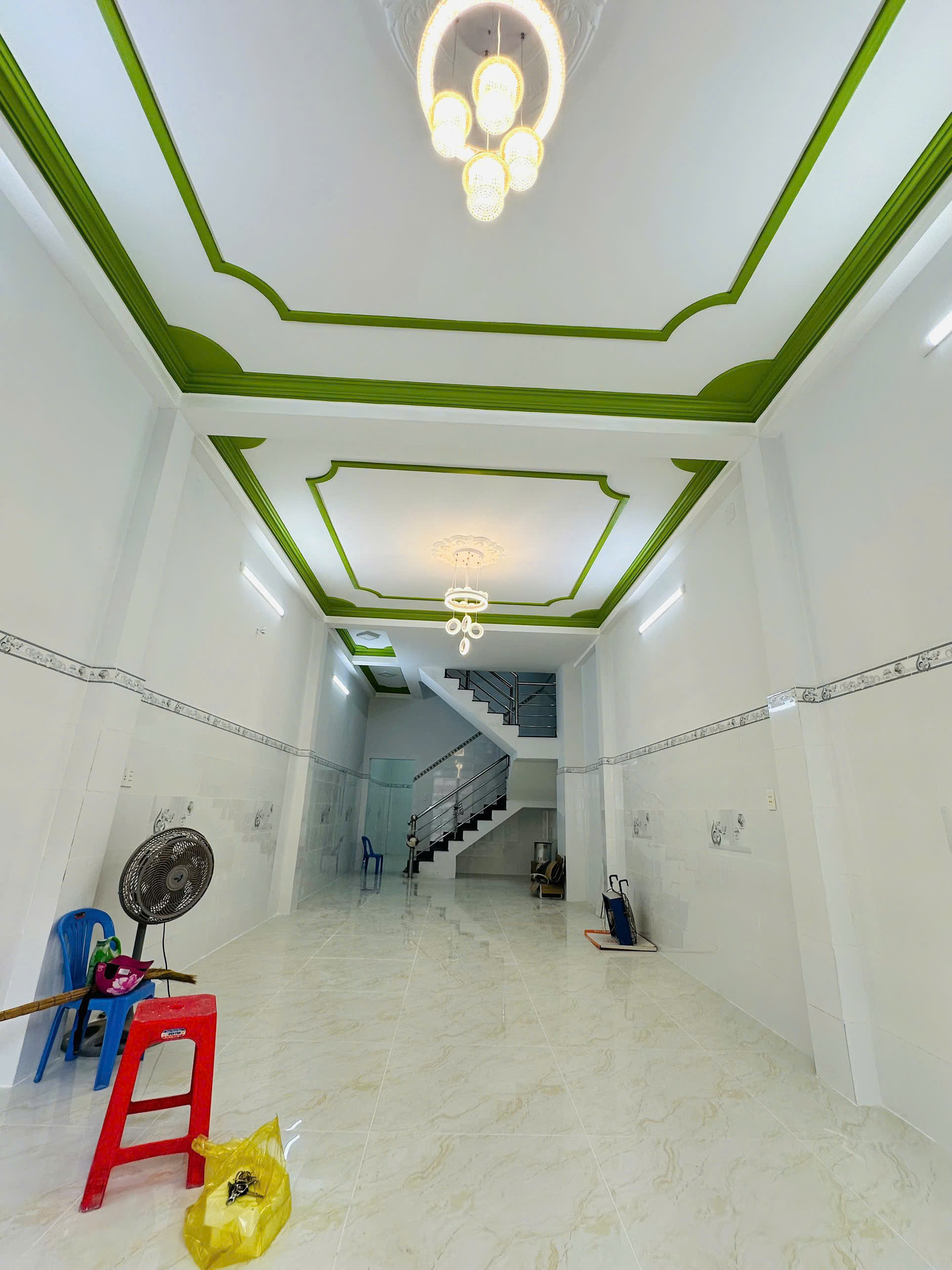 Bán nhà mặt tiền chợ Phú Lâm , gần vòng xoay Phú Lâm