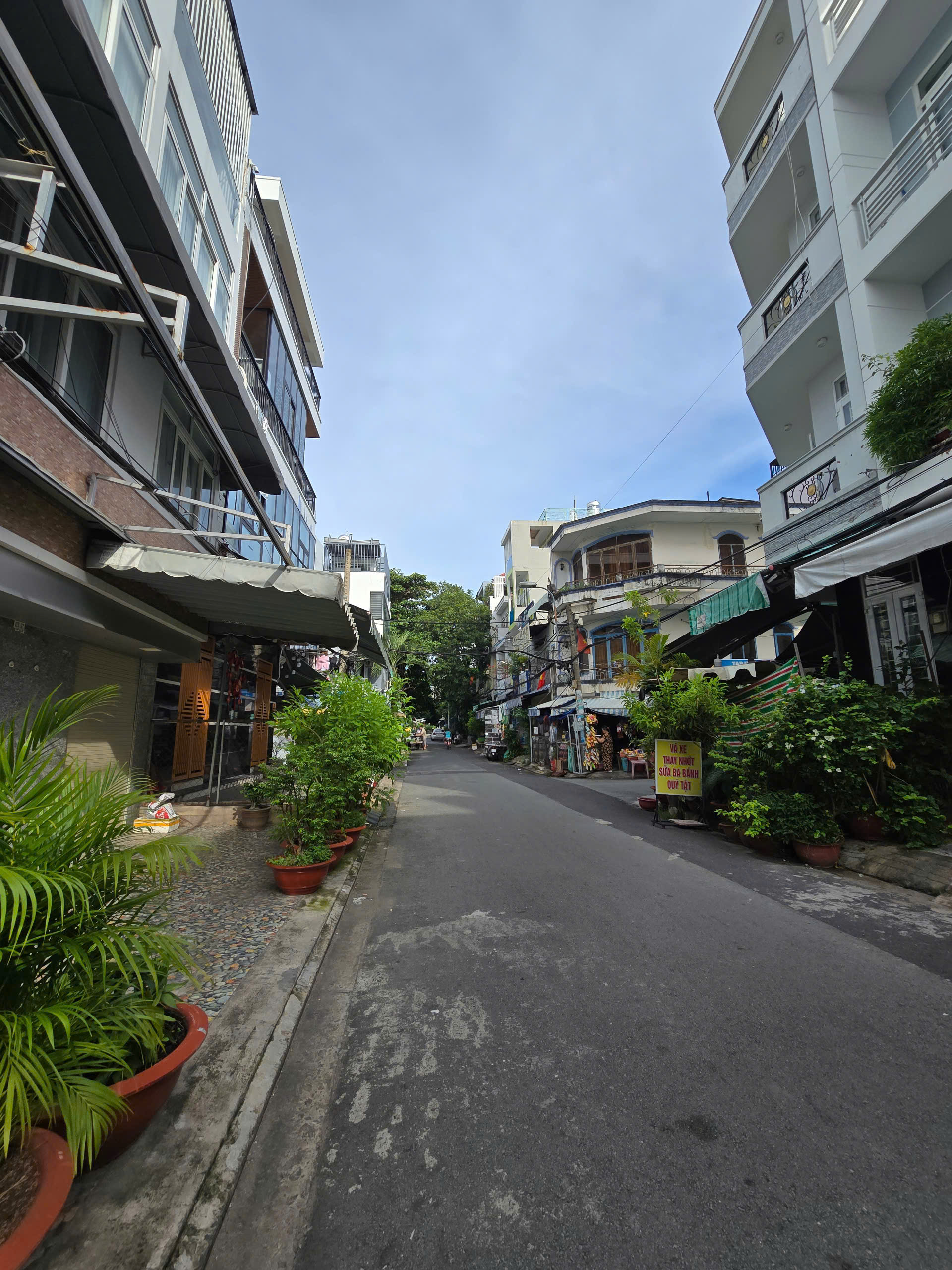 Bán nhà mặt tiền kinh doanh khu Bình Phú