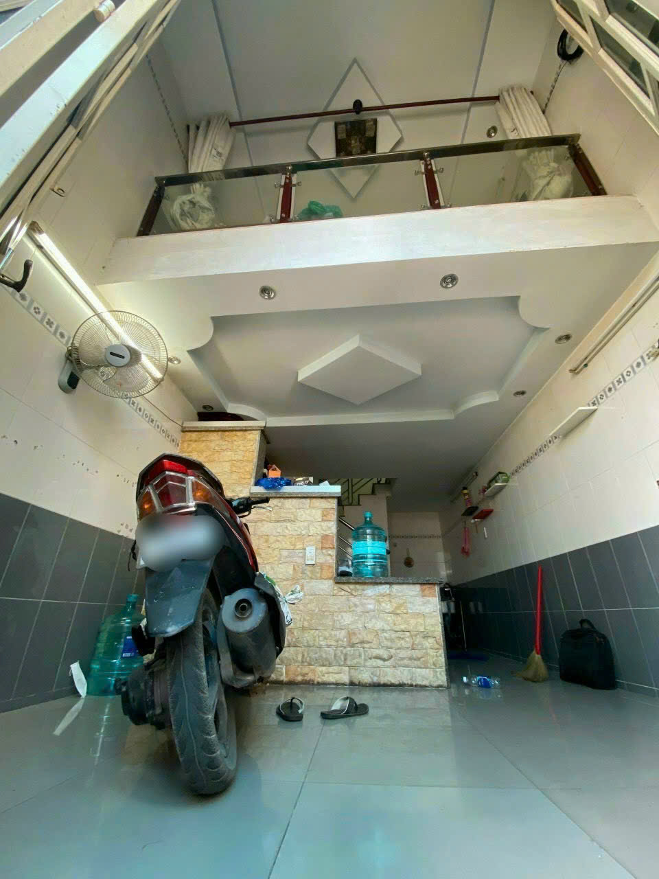 Bán nhà hẻm xe hơi , gần Chợ Phú Lâm