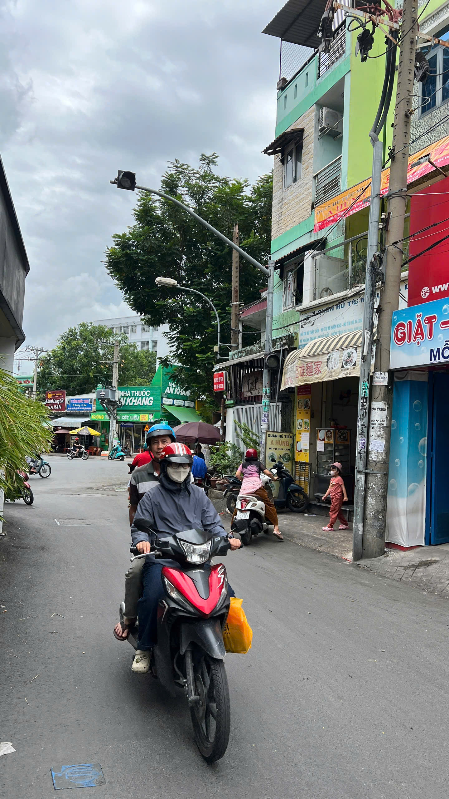 Bán nhà góc mặt tiền kinh doanh gần bệnh viện Quận 6