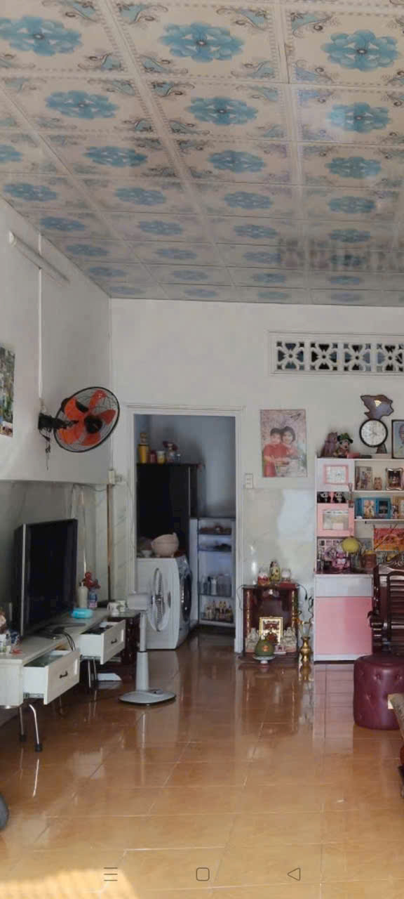 Bán nhà đường xe tải , giáp khu Bình Phú